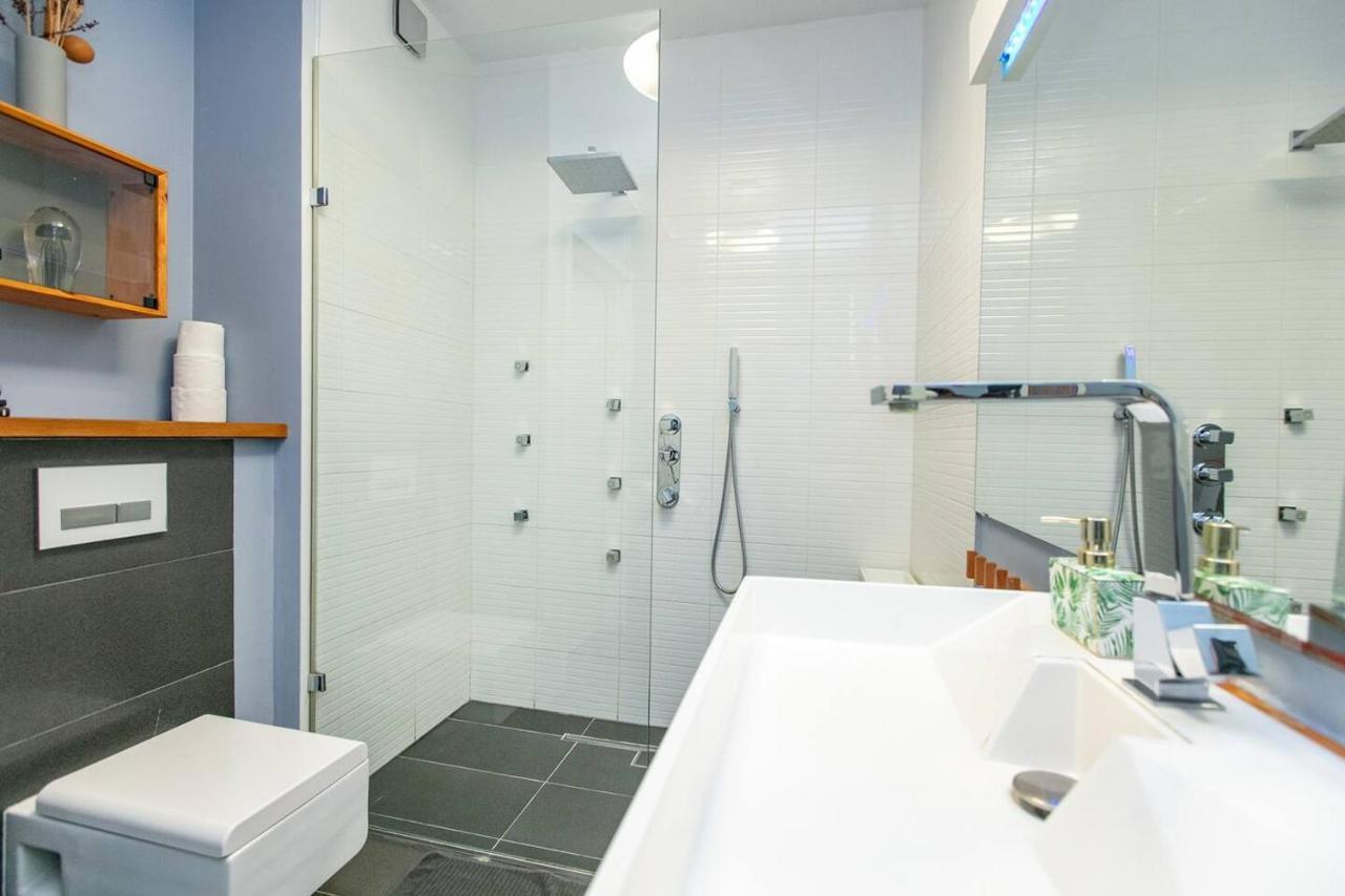 Dwupoziomowy, Rodzinny Apartament. Ochrona, Garaz. วอร์ซอ ภายนอก รูปภาพ